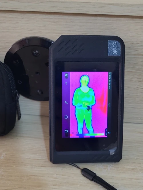 Seek Thermal Shot Thermocaméra de Poche Professionnelle avec capteur 206 x 156 Points - Wi-Fi