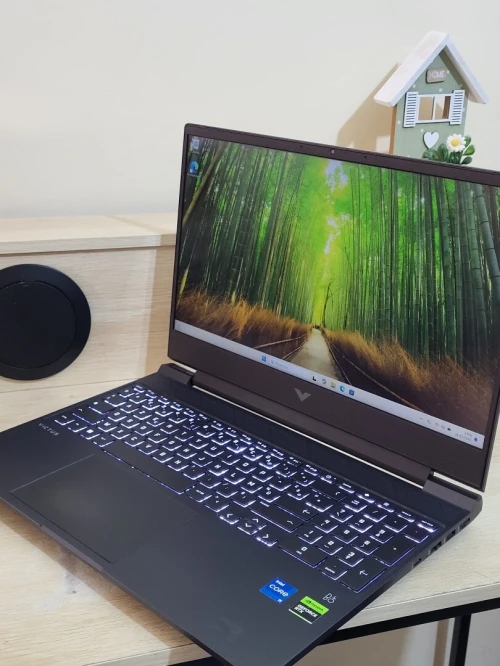 GAMING HP VICTUS 15.6 144Hz | INTEL CORE i5-12500H | RTX 4050 6GB | 16GB RAM | 512GB M2 SSD