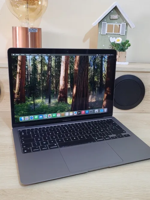 MacBook Air M1 | 8GB RAM | 256GB SSD | CYCLES 64