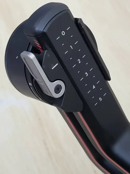 DJI RONIN RS 3 Stabilisateur de nacelle à 3 Axes pour Reflex et caméras Canon/Sony/Nikon....