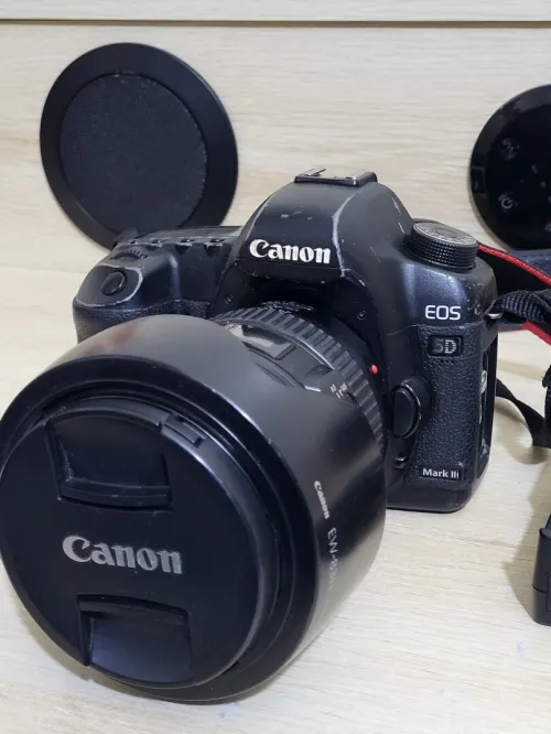 canon 5d mark ii + Canon EF 24-105mm f/4L IS USM