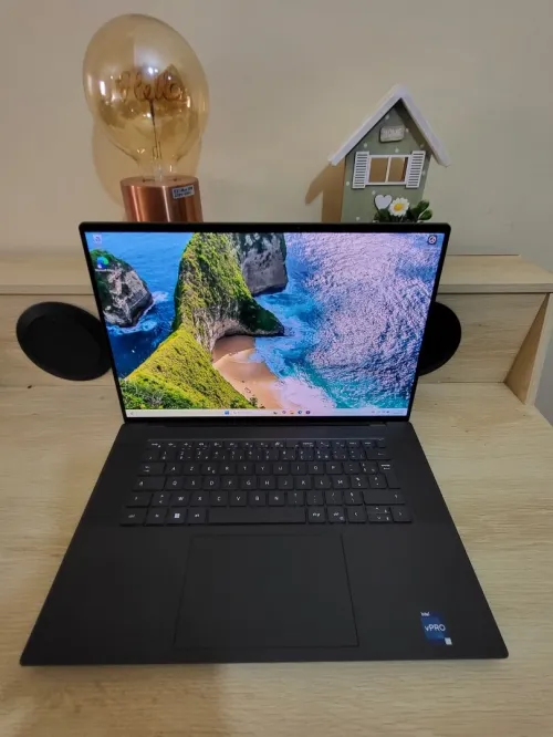 DELL PRECISION 5680 | OLED Tactile 4K | CORE i7-13800H | RTX 2000 ADA 8GB | 64GB RAM | 1To SSD