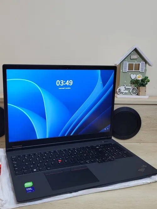 THINKPAD P16v | CORE ULTRA 7-155H | RTX 2000 ADA 8GB | 32GB RAM | 1TB NVMe SSD | Workstation