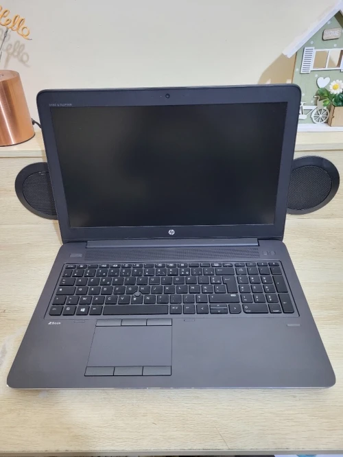 HP ZBook 15 G3 | CORE i7-6800HQ | 16GB RAM | 512GB NVMe SSD | NVIDIA Quadro M1000M 2GB | WORKSATION