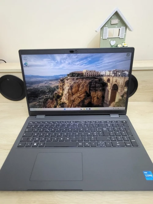 DELL LATITUDE 3540 2024 15.6 FHD | INTEL 12EME GENERATION CORE I5 1235U | 8GB RAM | 512GB M2 SSD