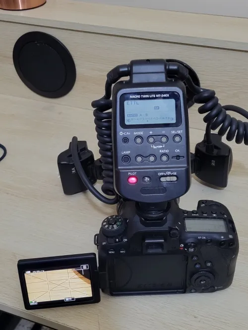 Canon MT-24EX Macro Twin Lite Flash détachable pour appareils photo canon Reflex et compacts