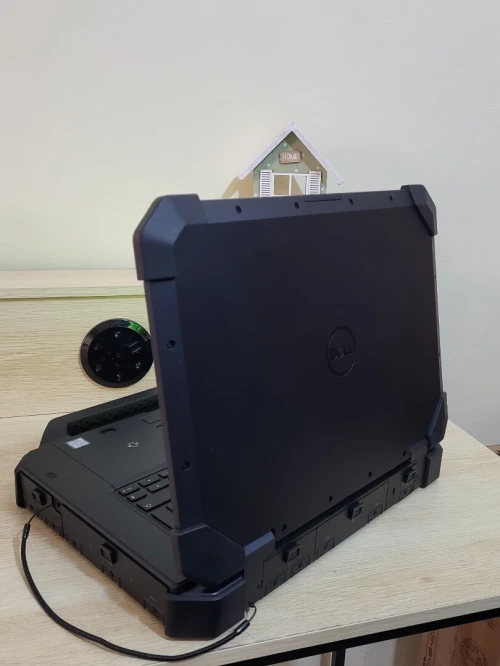 Dell Latitude Rugged Extreme 7424 14'' FHD TACTILE | CORE i5-8350U | 16GB RAM | 512GB NVMe SSD