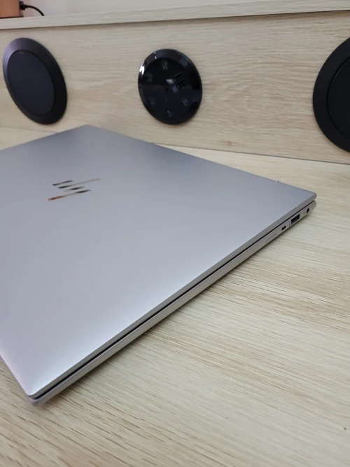 HP ELITEBOOK 865 G9 | AMD RYZEN 5 PRO 6650U | 8GB RAM | 256GB SSD | AMD Radeon Graphics