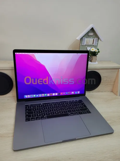 MACBOOK PRO TOUCH BAR 2016 15.4'' INREL CORE i7-6700HQ - RADEON PRO 455 - 16GB RAM - 512GB SSD