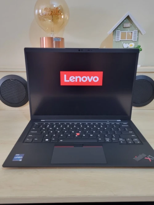Thinkpad X1 CARBON GEN 11 | EVO vPRO CORE i7 1365U | 32GB RAM | 512GB NVMe SSD | IRIS XE