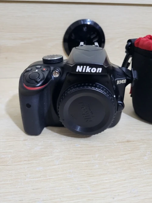 Nikon D3400 Appareil Photo Numérique Réflex 24.2 Mpix + OBJECTIF Nikon AF-P DX Nikkor 18 55mm f 3.5 5.6 g vr