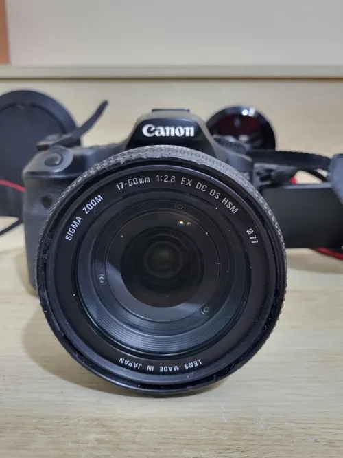 Canon EOS 60D Appareil photo Reflex 18 Mpix CMOS APS-C + Sigma EX 17-50mm - f/2.8 DC OS HSM 