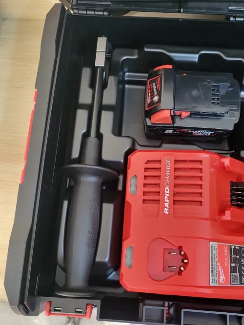 PERCEUSE VISSEUSE À PERCUSSION FUEL 18V - M18 FDD3-502X + 2 BATTERIES 18V 5 AH + 1 CHARGEUR M12-18FC MILWAUKEE + Coffret HD Box - NEUF JAMAIS UTILISÉ.