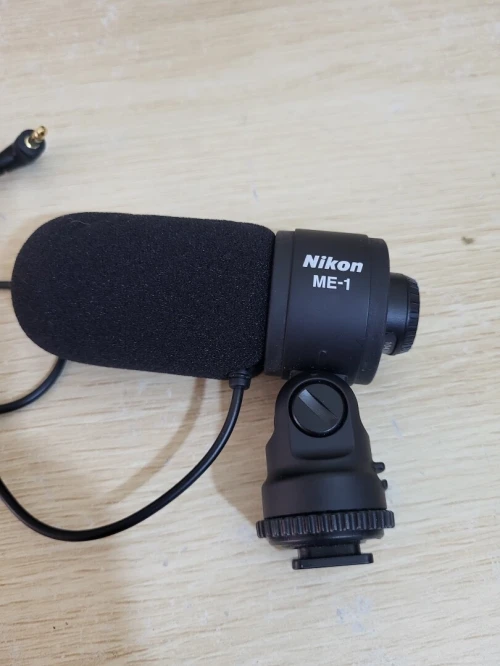 Microphone stéréo Nikon ME-1 pour appareil photo reflex numérique muni d'une prise jack stéréo