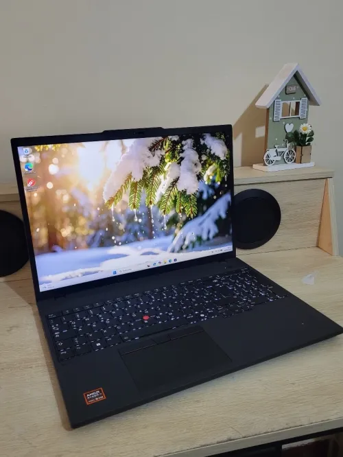 LENOVO THINKPAD P16s GEN 4 | AMD RYZEN AI 9 HX PRO 350 w | 96GB RAM | 2TB NVME | AMD RADEON 890M 8GB | WORKSTATION | ANNÉE 2026