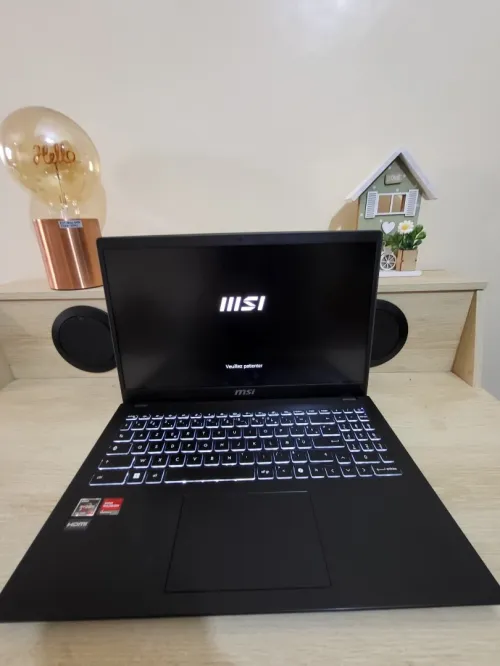 MSI MODERN 15.6'' FHD | RYZEN 7 7730U | 16GB RAM | 512GB NVMe SSD | AMD RADEON GRAPHICS