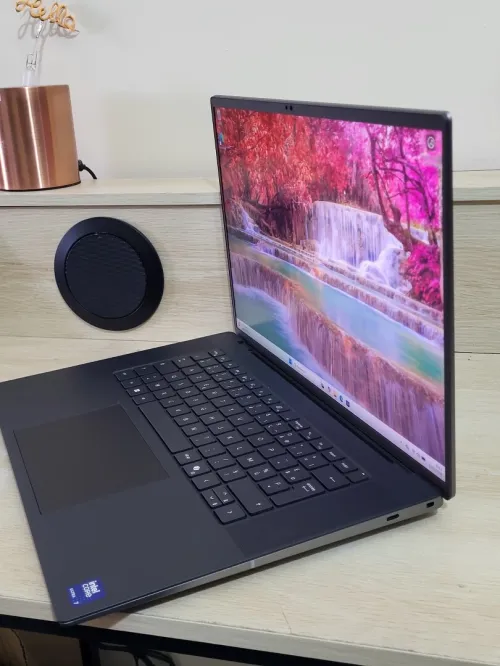 DELL PRECISION 5690 | CORE Ultra 7-165H | RTX 1000 ADA 6GB | 512GB NVMe SSD | 32GB RAM