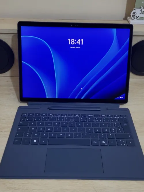 DELL LATITUDE 7350 détachable 13 TACTILE | INTEL Ultra 7 164U | 16GB RAM | 256GB NVMe SSD | INTEL GRAPHICS