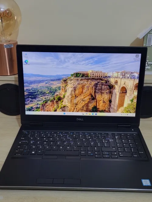 DELL PRECISION 7530 | i5-8300H | QUADRO P3200 6GB | 32GB RAM | 512GB NVMe | WORKSTATION