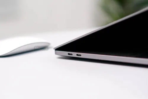 MacBook Pro 16" 2019 | CORE i7 | 16GB RAM | AMD RADEON PRO 5300M 4GB | 512GB SSD |GAMME Workstation