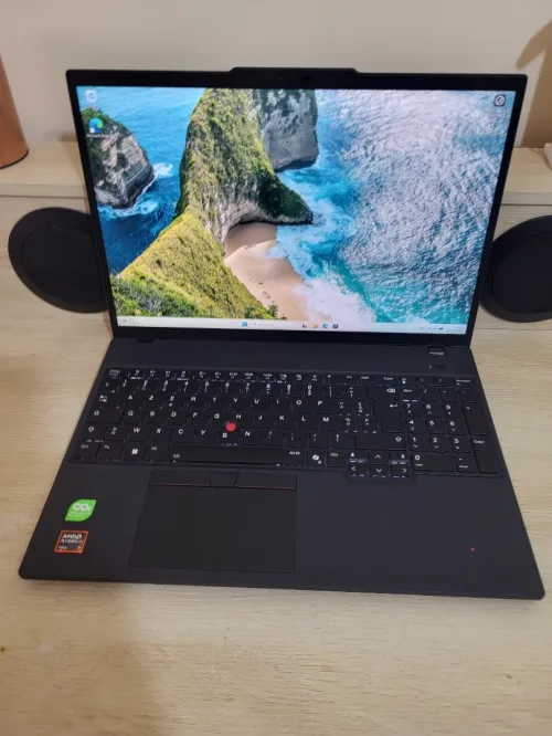 THINKPAD P16s GEN 4 | RYZEN AI 7 PRO 350/w | 32GB RAM | 512GB | RADEON 860M 8GB | Workstation