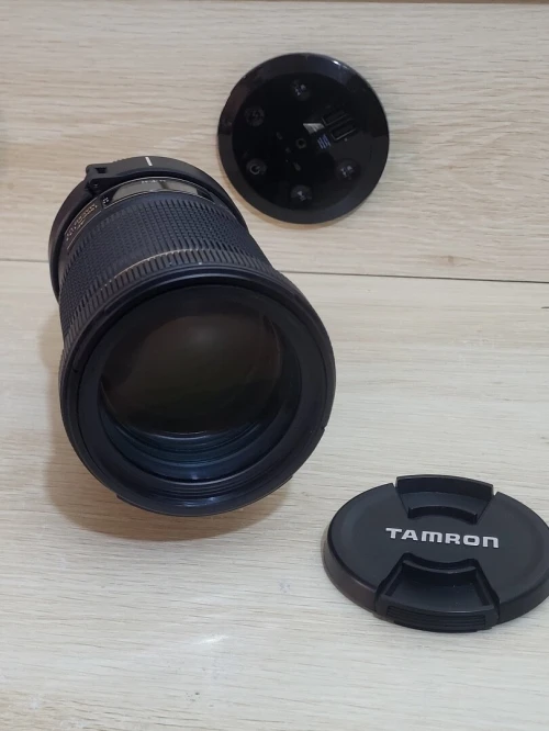 Téléobjectif Tamron 180mm f/3.5 SP AF Di LD IF Macro 1:1 Monture Nikon