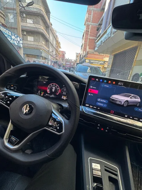 Volkswagen Golf 8 2025 R-Line