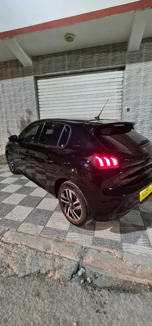Peugeot 208 2023 Allure Pack