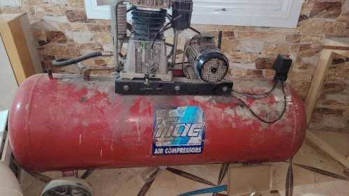 Machine menuiserie aluminium et PVC