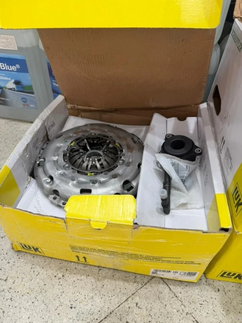 KIT VOLANT MOTEUR GOLF 5 / 6 / 7 OCTAVIA LEON PASSAT 6 VITESSE LUK DORIGINE