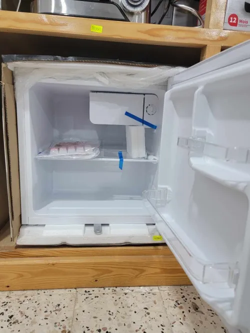 PROMO Mini Bar Géant 48L Gris avec clé 19000Da