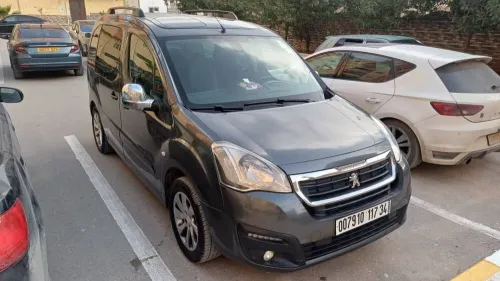 Peugeot Partner 2017 Tepee Allure 