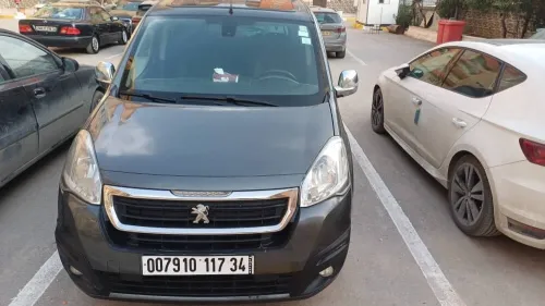 Peugeot Partner 2017 Tepee Allure 