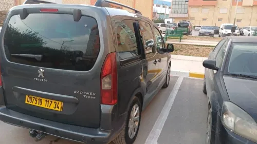 Peugeot Partner 2017 Tepee Allure 