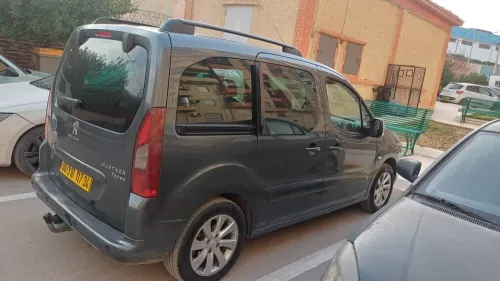 Peugeot Partner 2017 Tepee Allure 