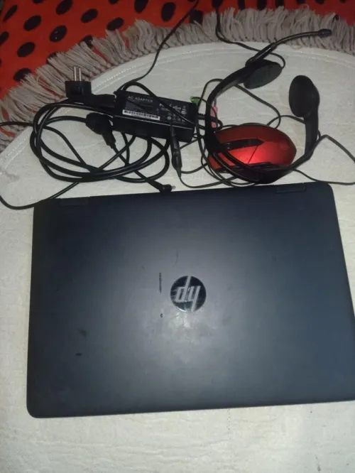  pc laptop Intel Core I5 de 6ème génératio carte  grafic AMAD RAIDEN