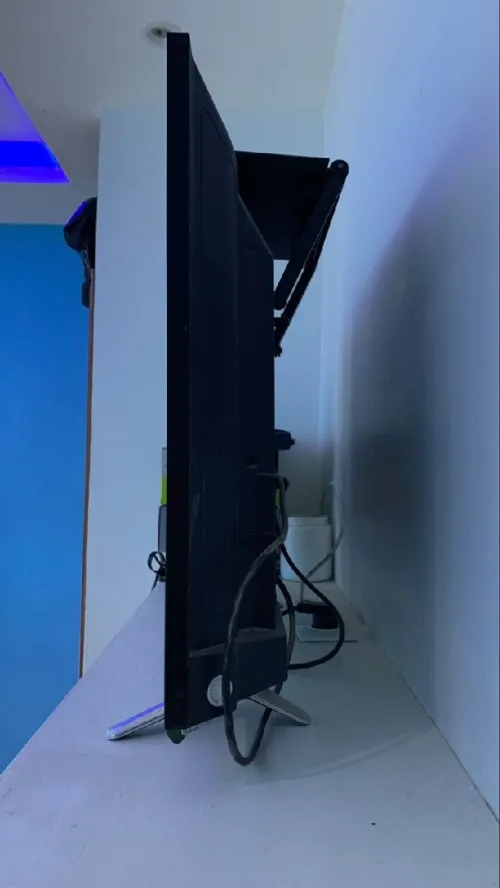 Télévision stream système et geant 40'' 39''et 32''