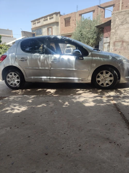 Peugeot 207 2011 207