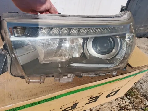 phares hilux revo 2016-2019