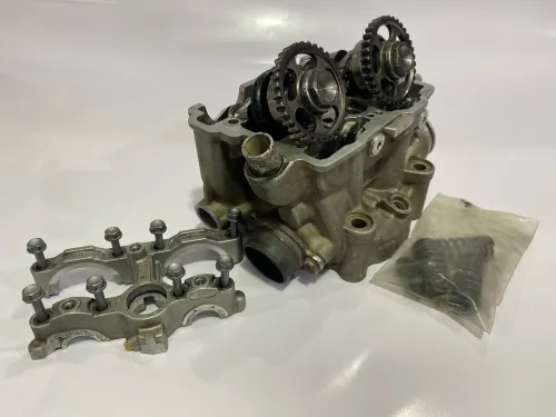 Culasse ktm 350 excf-soupape - doit de culbuteure et arbre à cam