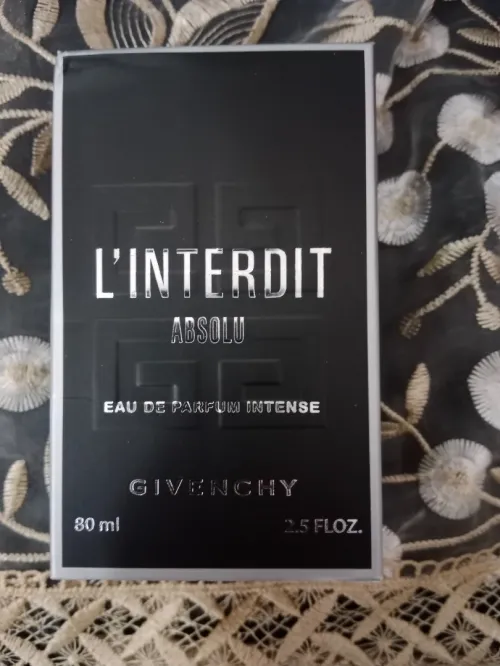 L'interdit absolu Givenchy