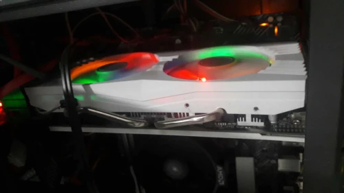 GPU : 580 8 gb rx 2048sp
