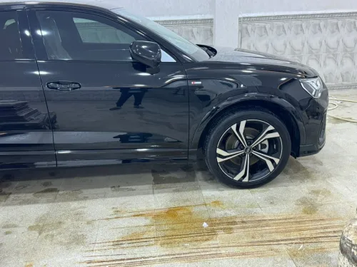 Audi Q3 2024 Back black