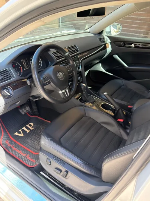 Volkswagen Passat 2015 Caraat