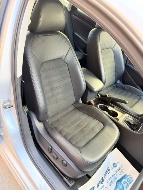 Volkswagen Passat 2015 Caraat
