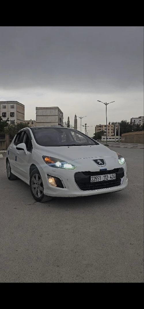 Peugeot 308 2012 Allur finition HAUTE HAUTE
