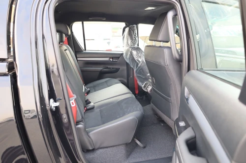 Toyota Revo  2025 