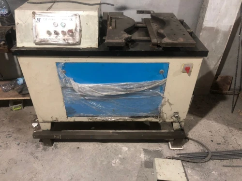 Machine fer forgé ( cintreuse , plieuse , embossing machine)