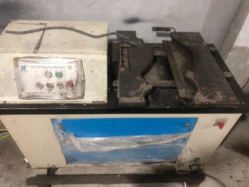 Machine fer forgé ( cintreuse , plieuse , embossing machine)