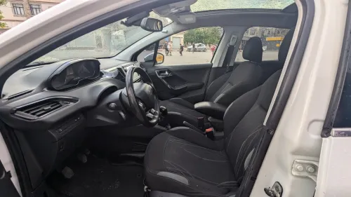 Peugeot 208 2015 Allure